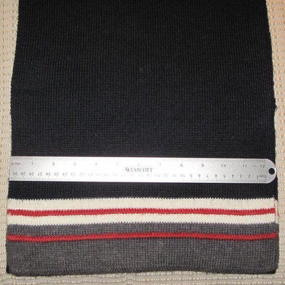 Structure knitted men's scarf - Picture 7 of 9
